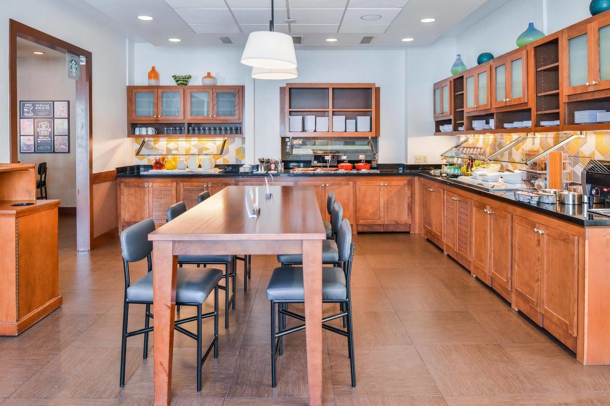 Hyatt Place Τσέσαπικ Εξωτερικό φωτογραφία